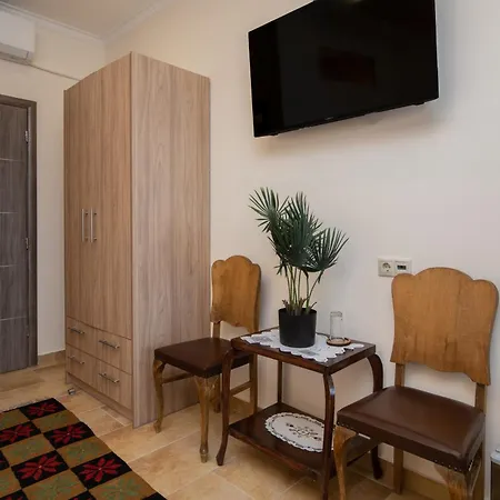 αρχοντικό γκιντώνη Appartement Levídhion