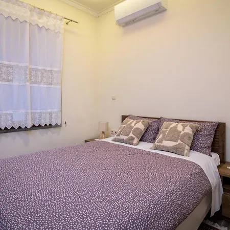 Apartment αρχοντικό γκιντώνη Levídhion